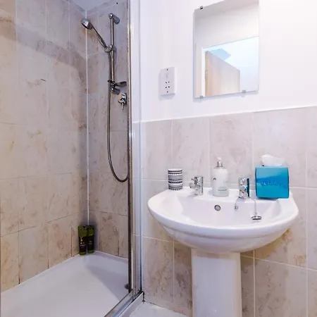 Modern Duo: Warrington Work & Leisure Apartment Exterior photo