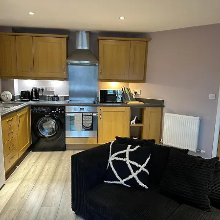 Modern Duo: Warrington Work & Leisure Apartment Exterior photo