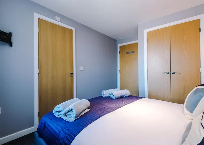 Modern 2 Bedroom 2 Bathroom Apartment Sleeps 4 In Warrington For Work And Leisure With Private Parking By Amazing Spaces Relocations Ltd